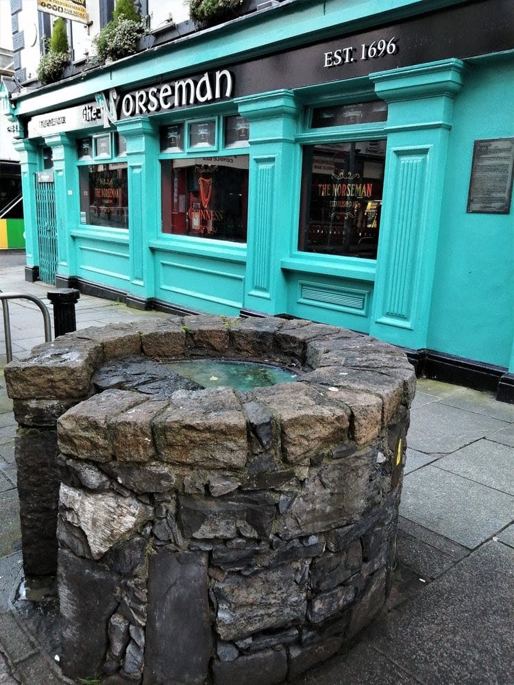 the history of dublins pubs
