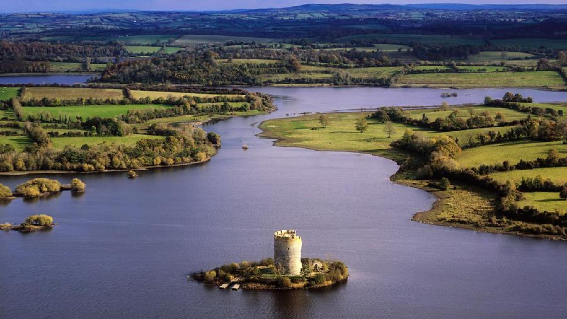 lough-oughter