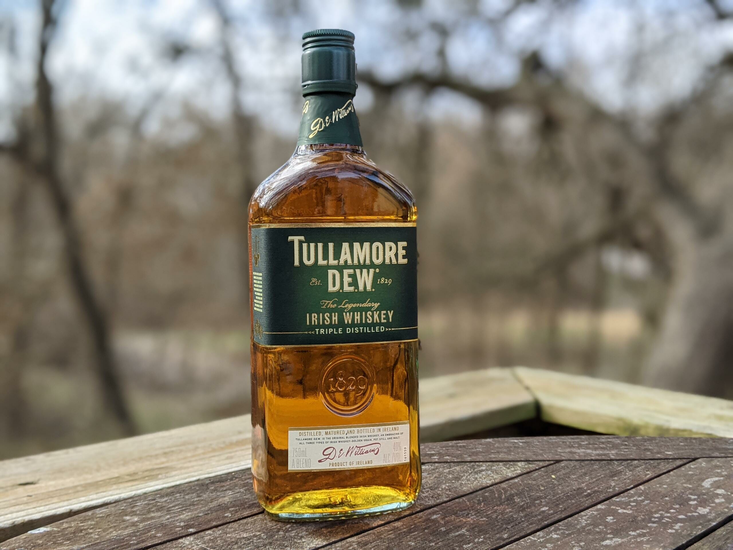 tullamore dew irish whiskey