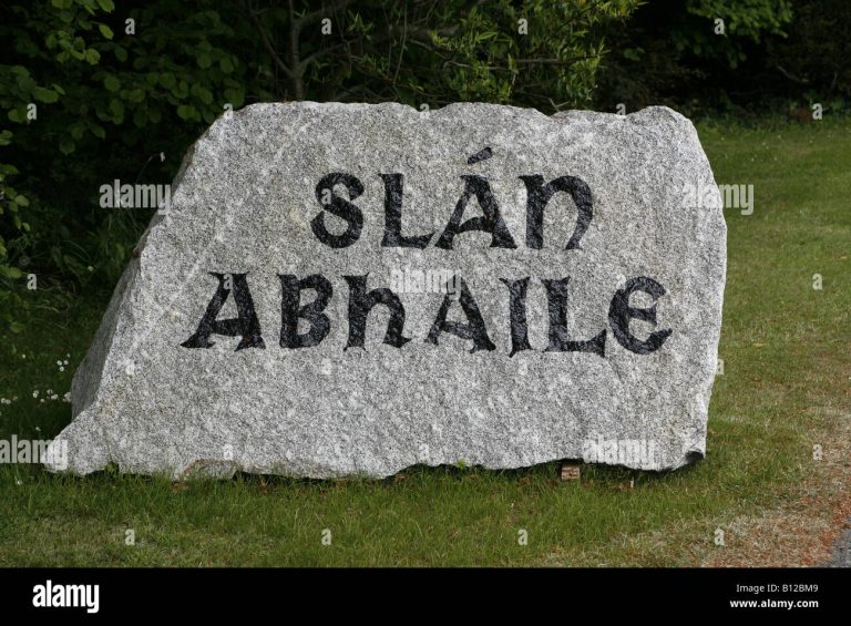 slanabhaile-slan-abhaile-goodbye-irish-gaeilge-written-stone-B12BM9