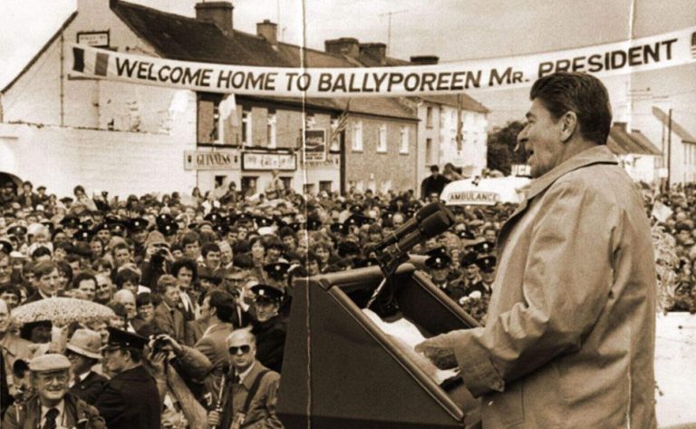 US President Ronald Reagan addresses both houses of the Oireachtas.